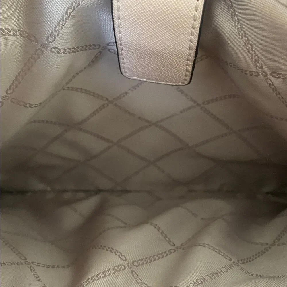 Michael Kors Voyager Large Saffiano Leather Top-Zip Tote Bag light pink/blush